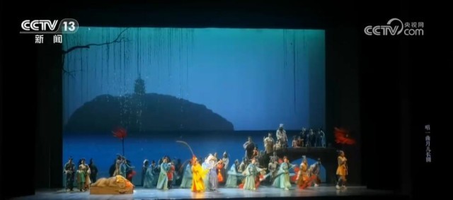 文旅融合新引擎 “演唱会+”与惠民优惠激发假期消费热潮
